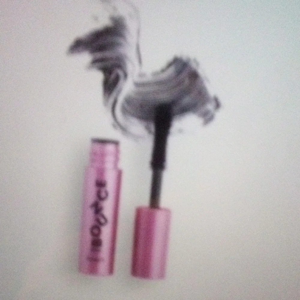 NEW BENEFIT COSMETICS 3 Piece Bundle
